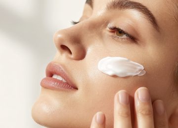 Applying Moisturizing Face Cream in the Morning for Hydration and Skin Protection