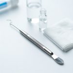 How to Safely Use Professional Blackhead Extraction Tools for Clear Skin