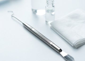 How to Safely Use Professional Blackhead Extraction Tools for Clear Skin